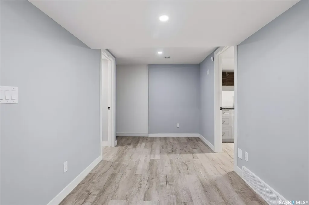 722 East Drive Saskatoon SK S7J 2X7