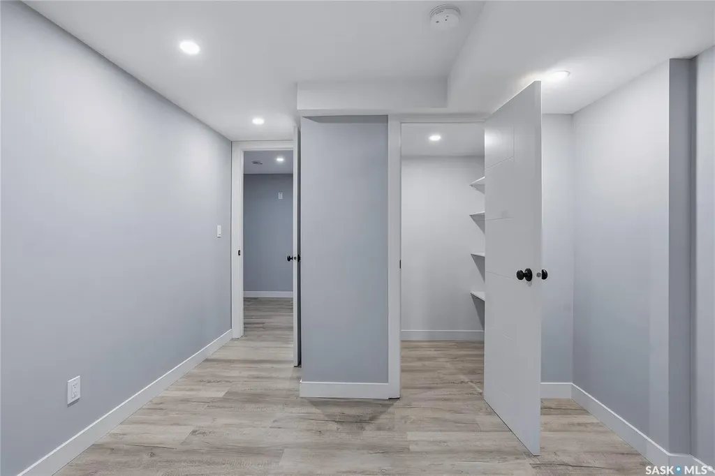 722 East Drive Saskatoon SK S7J 2X7