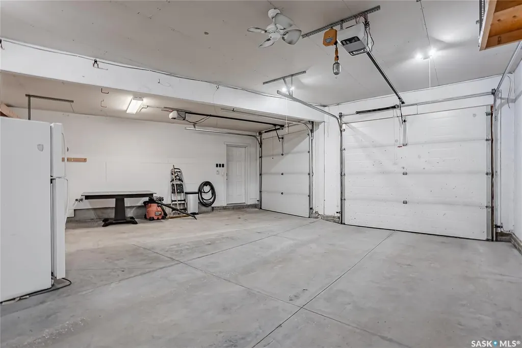 722 East Drive Saskatoon SK S7J 2X7