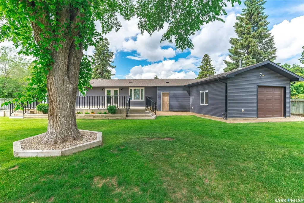 722 East Drive Saskatoon SK S7J 2X7