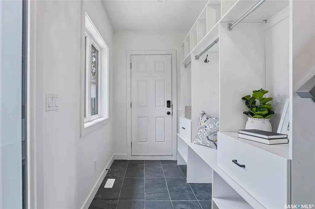 722 East Drive Saskatoon SK S7J 2X7