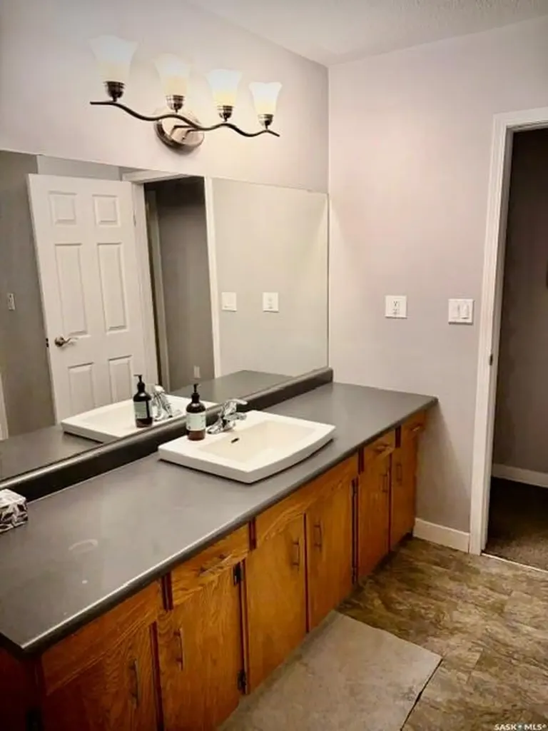 31 Birch Place Lanigan SK S0K 2M0