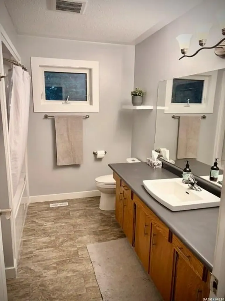 31 Birch Place Lanigan SK S0K 2M0