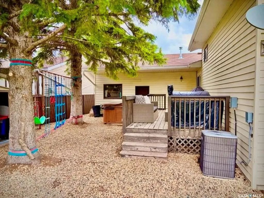 31 Birch Place Lanigan SK S0K 2M0