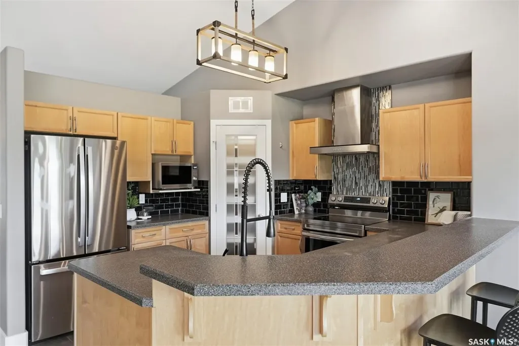 710 Wright Crescent Saskatoon SK S7N 4T7