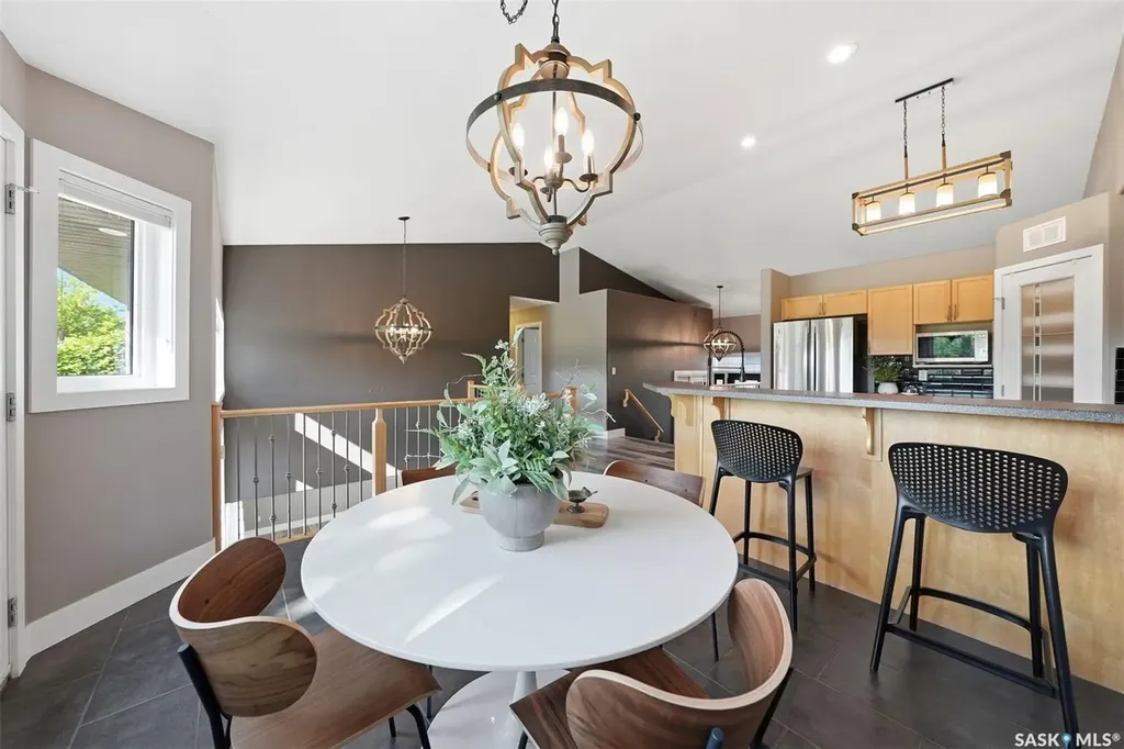 710 Wright Crescent Saskatoon SK S7N 4T7