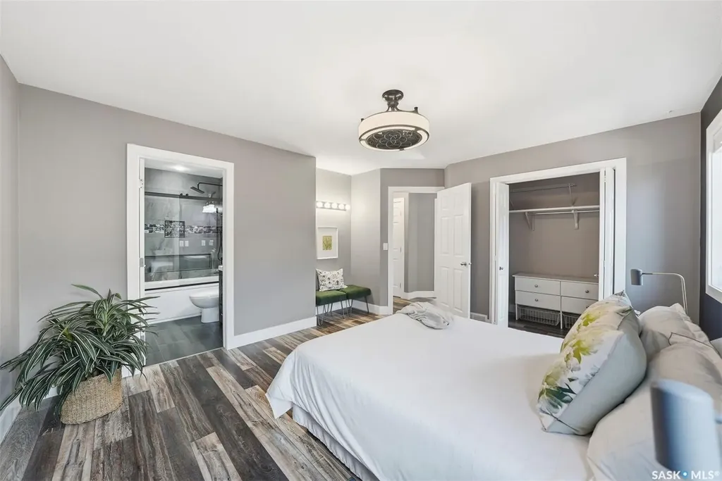 710 Wright Crescent Saskatoon SK S7N 4T7