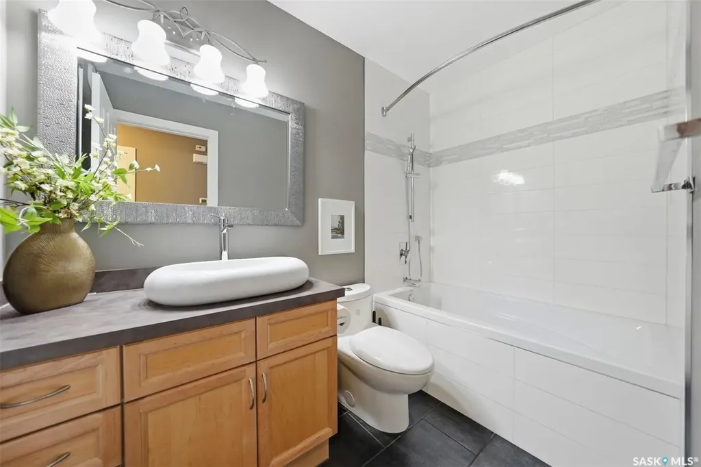 710 Wright Crescent Saskatoon SK S7N 4T7