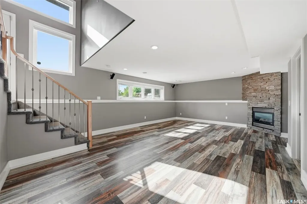710 Wright Crescent Saskatoon SK S7N 4T7
