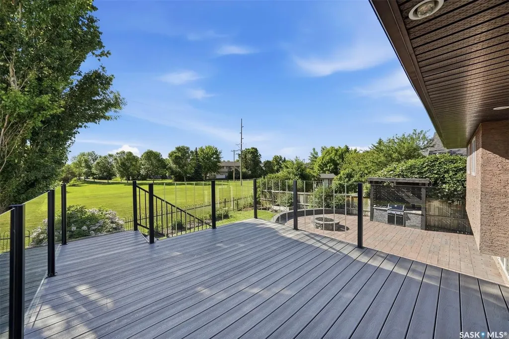 710 Wright Crescent Saskatoon SK S7N 4T7