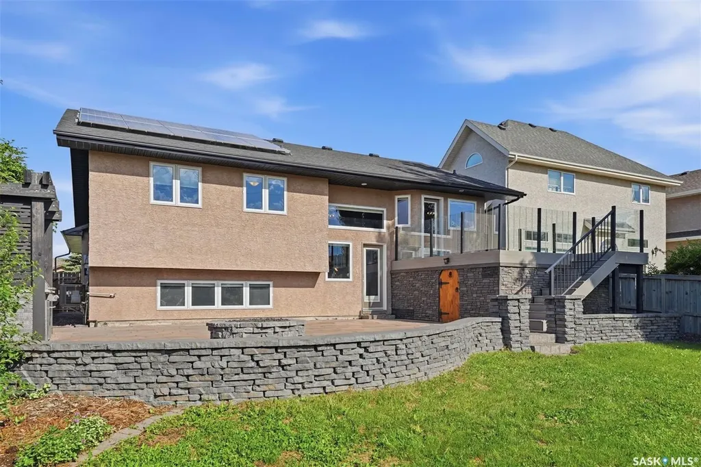 710 Wright Crescent Saskatoon SK S7N 4T7