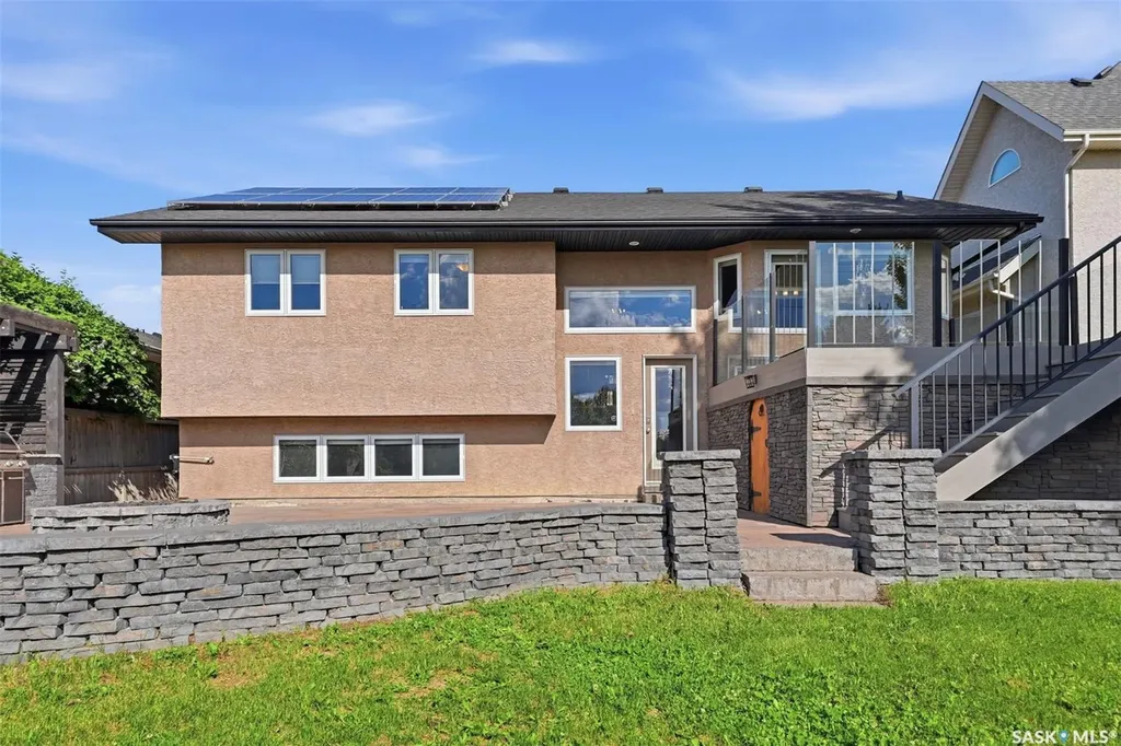 710 Wright Crescent Saskatoon SK S7N 4T7