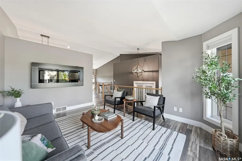 710 Wright Crescent Saskatoon SK S7N 4T7