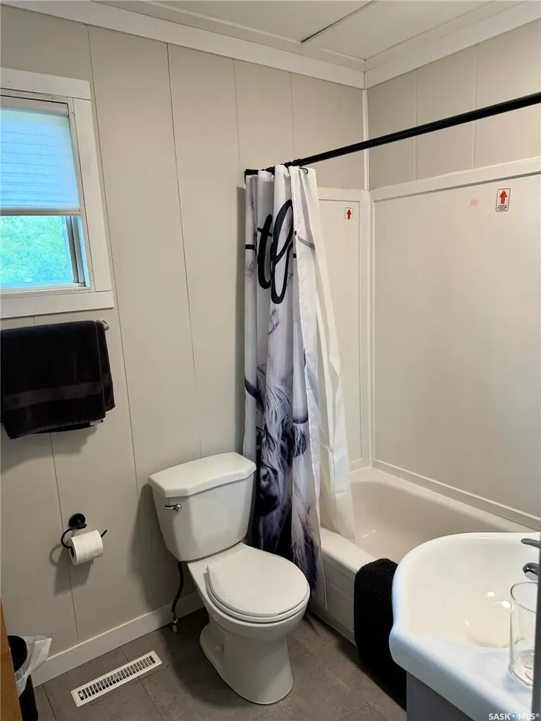 208 2nd Street Medstead SK S0M 1W0