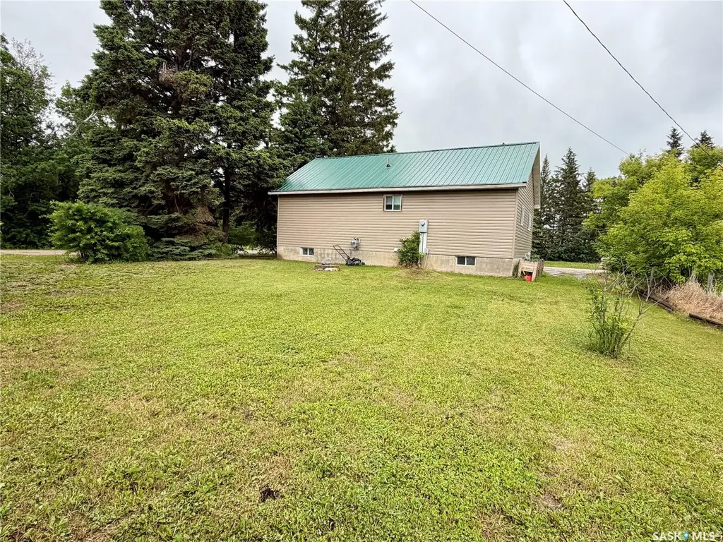 208 2nd Street Medstead SK S0M 1W0