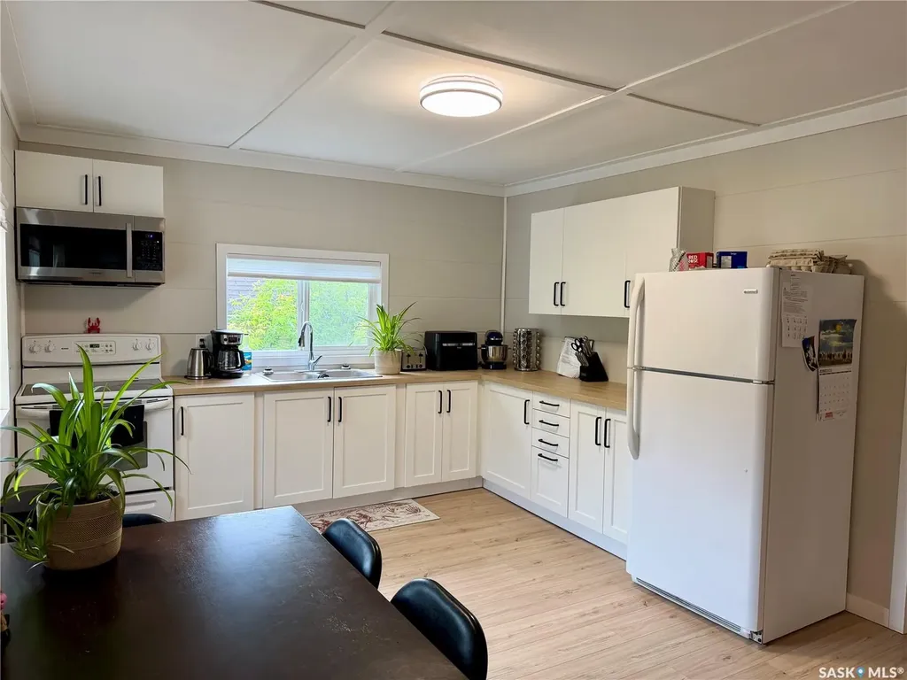 208 2nd Street Medstead SK S0M 1W0