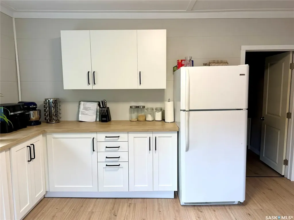208 2nd Street Medstead SK S0M 1W0