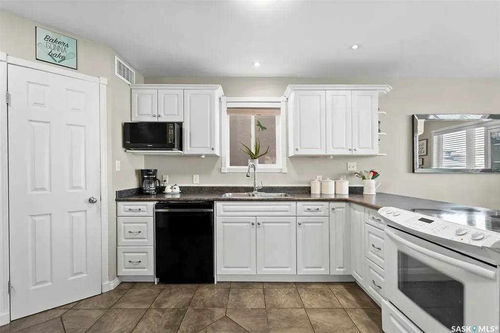 813 Sandy Rise Martensville SK S0K 2T2