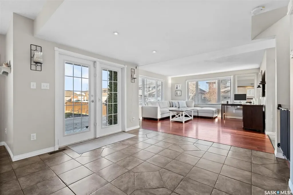813 Sandy Rise Martensville SK S0K 2T2