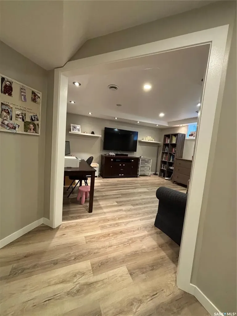 813 Sandy Rise Martensville SK S0K 2T2