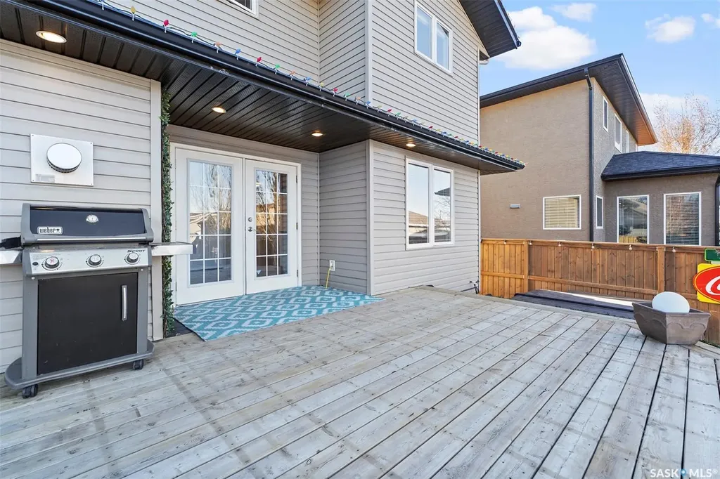 813 Sandy Rise Martensville SK S0K 2T2