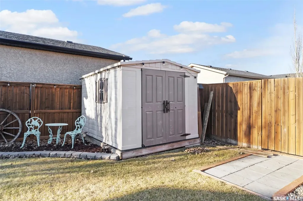813 Sandy Rise Martensville SK S0K 2T2