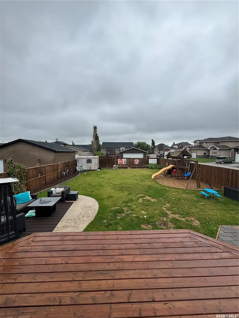813 Sandy Rise Martensville SK S0K 2T2