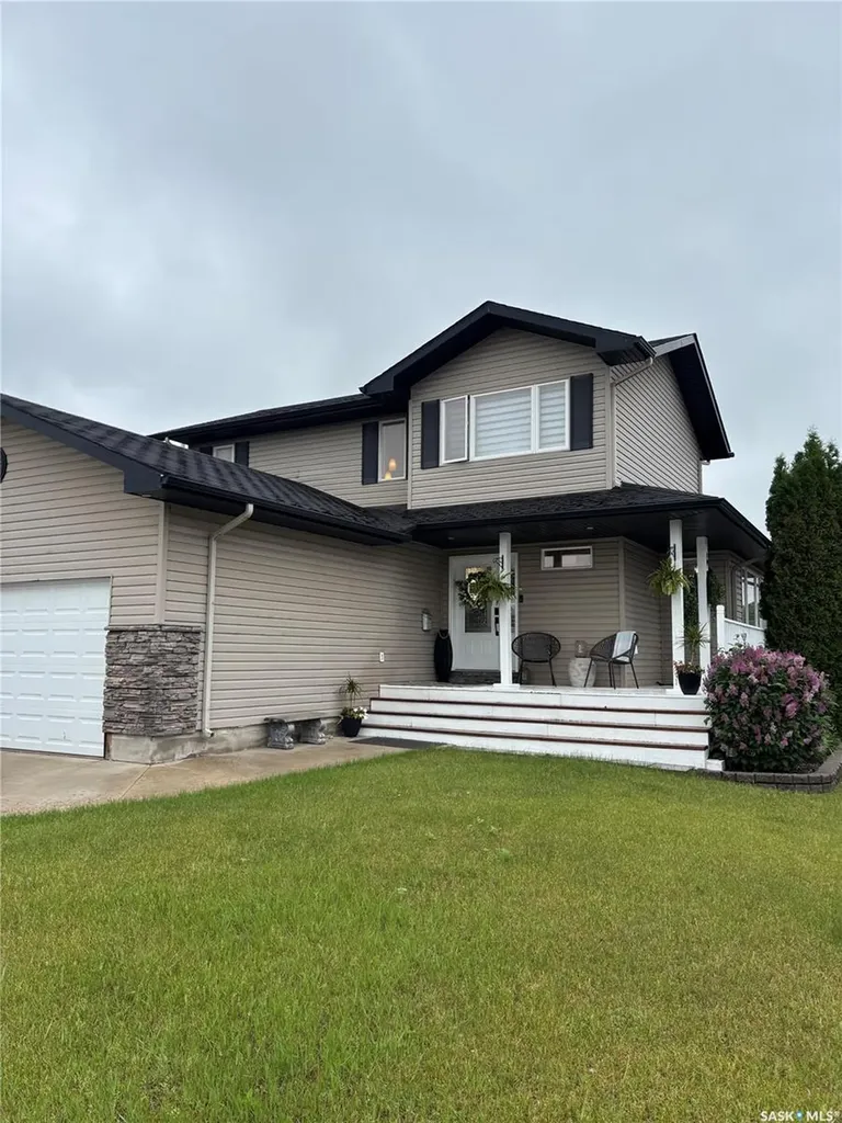 813 Sandy Rise Martensville SK S0K 2T2