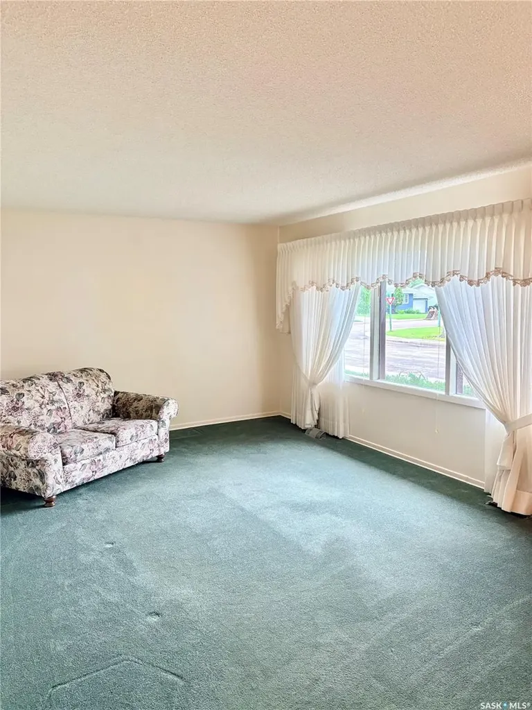 106 Dalewood Crescent Yorkton SK S3N 2P7