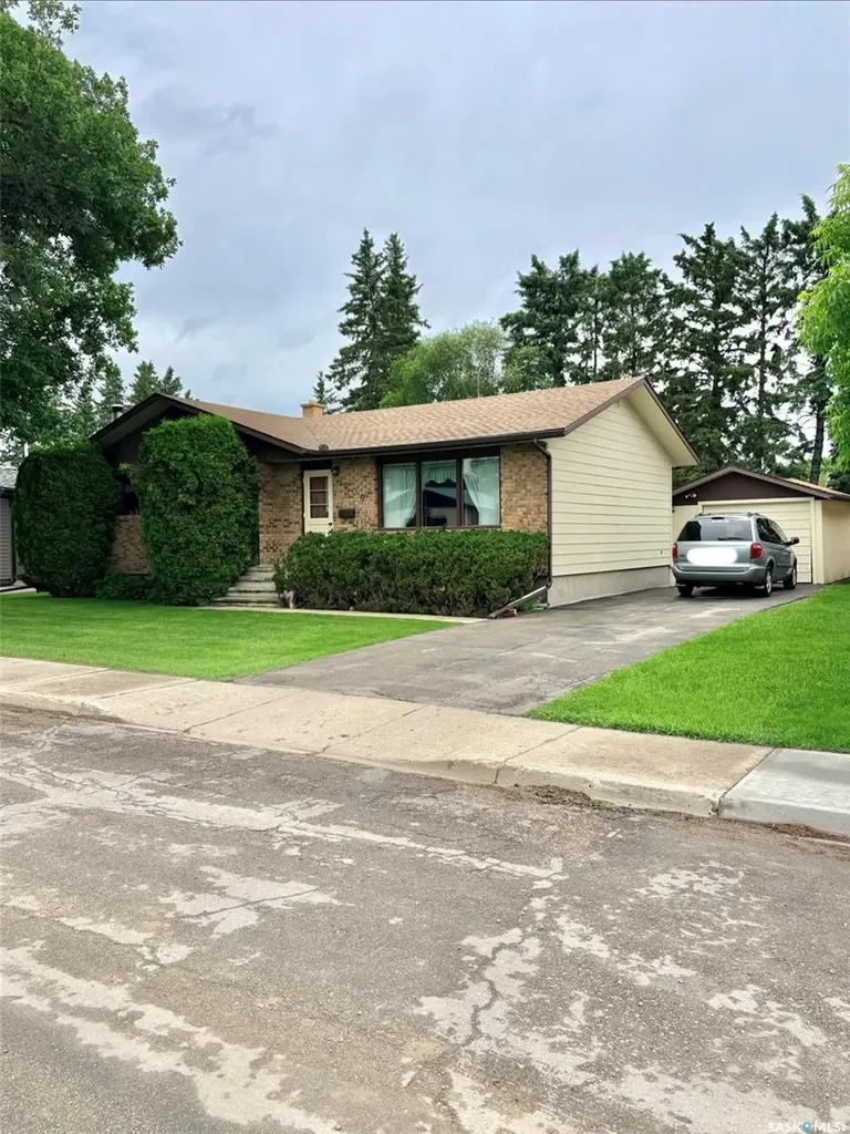 106 Dalewood Crescent Yorkton SK S3N 2P7