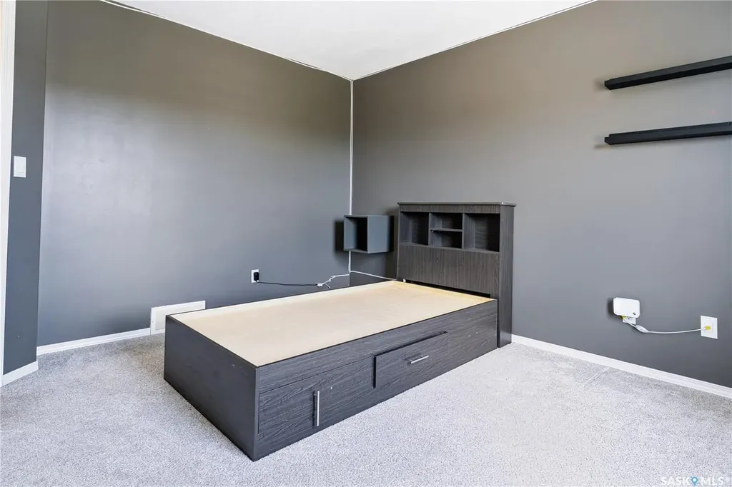 135 Pawlychenko Lane Saskatoon SK S7V 1J8