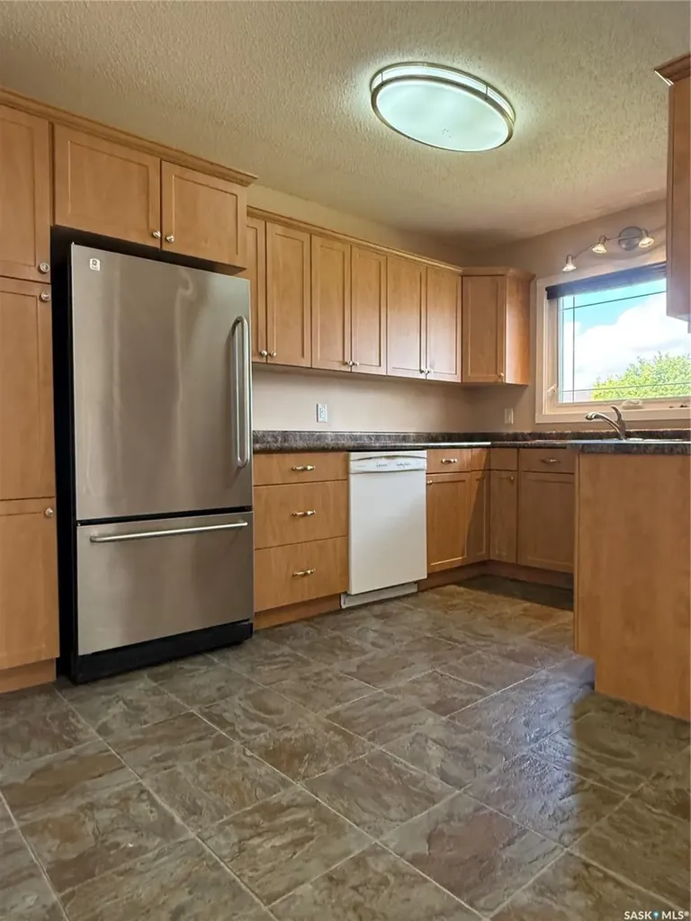 443 7th Avenue W Melville SK S0A 2P0