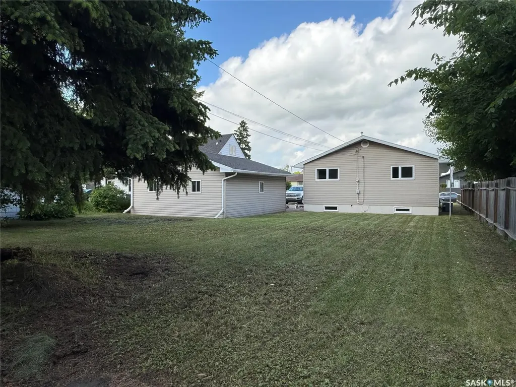 443 7th Avenue W Melville SK S0A 2P0
