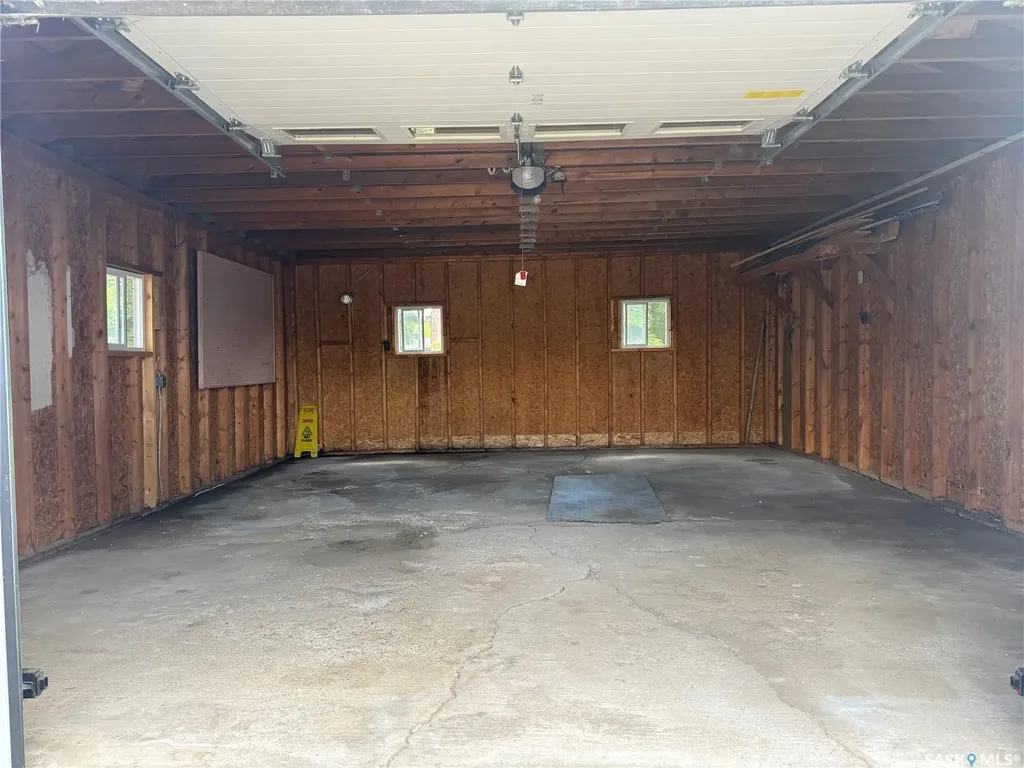 443 7th Avenue W Melville SK S0A 2P0