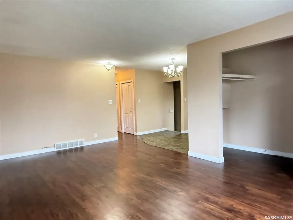 443 7th Avenue W Melville SK S0A 2P0