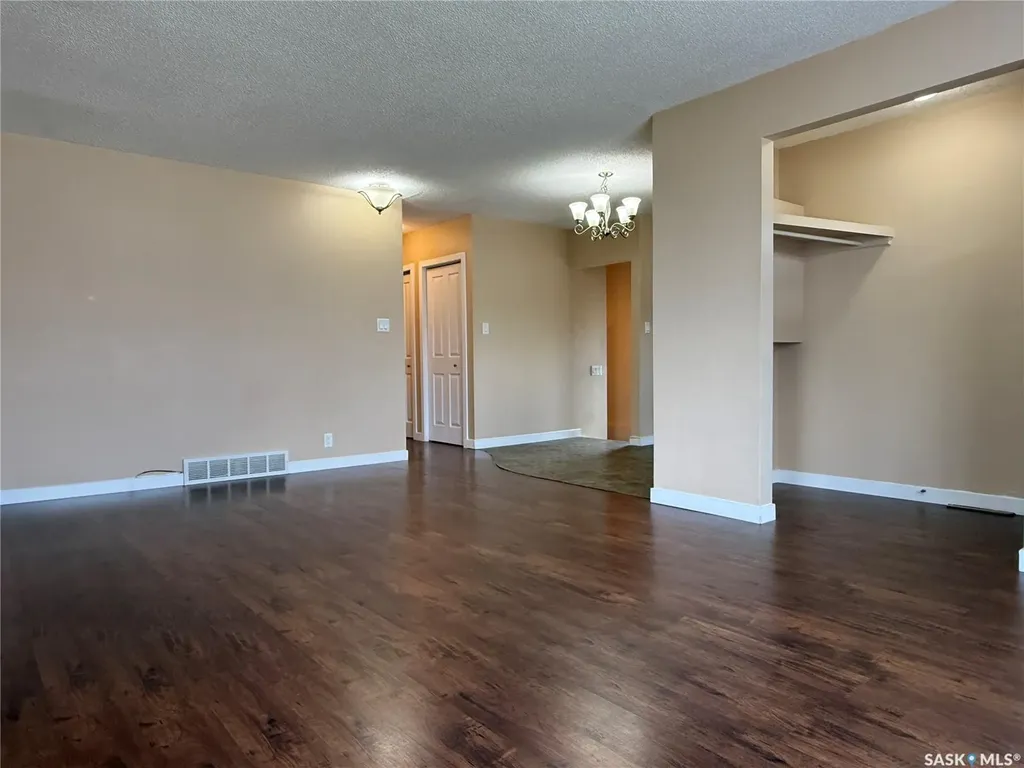 443 7th Avenue W Melville SK S0A 2P0