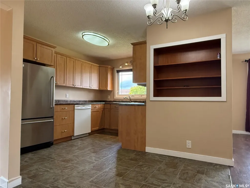 443 7th Avenue W Melville SK S0A 2P0