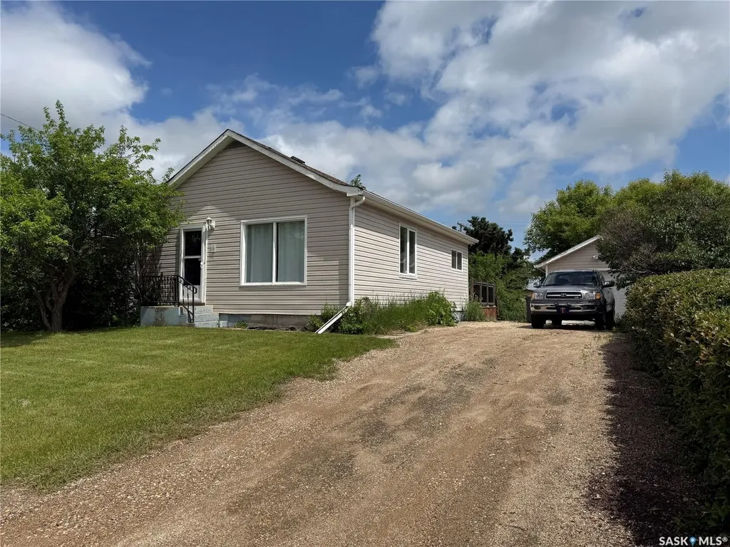 390 Alberta Street Melville SK S0A 2P0