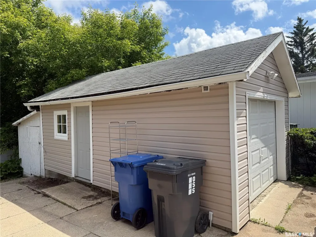 390 Alberta Street Melville SK S0A 2P0
