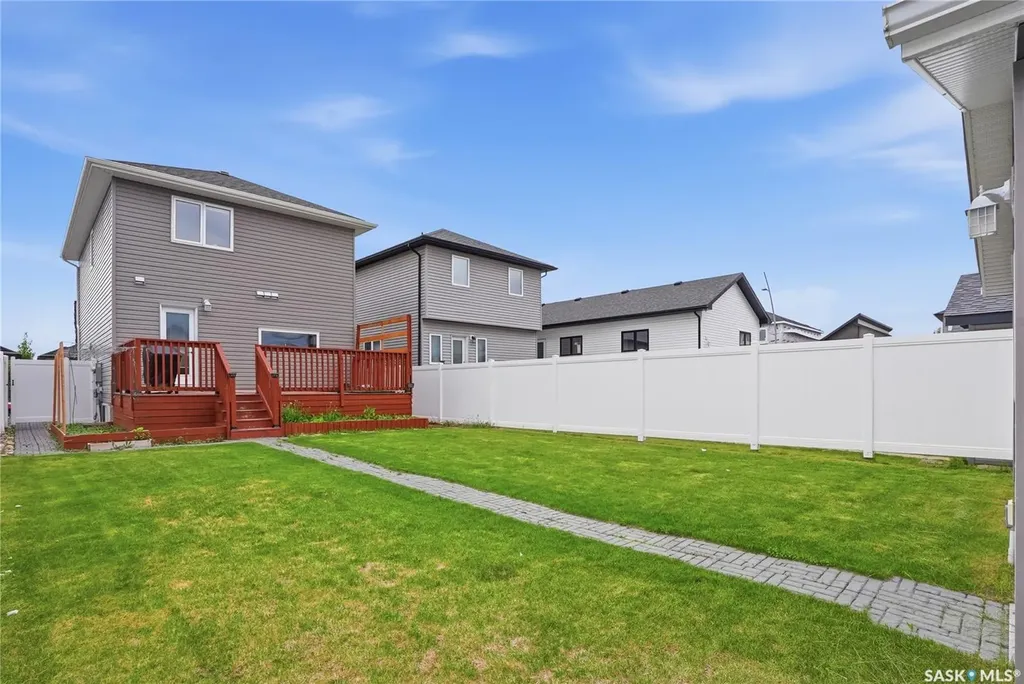 543 Evergreen Boulevard Saskatoon SK S7W 0L4