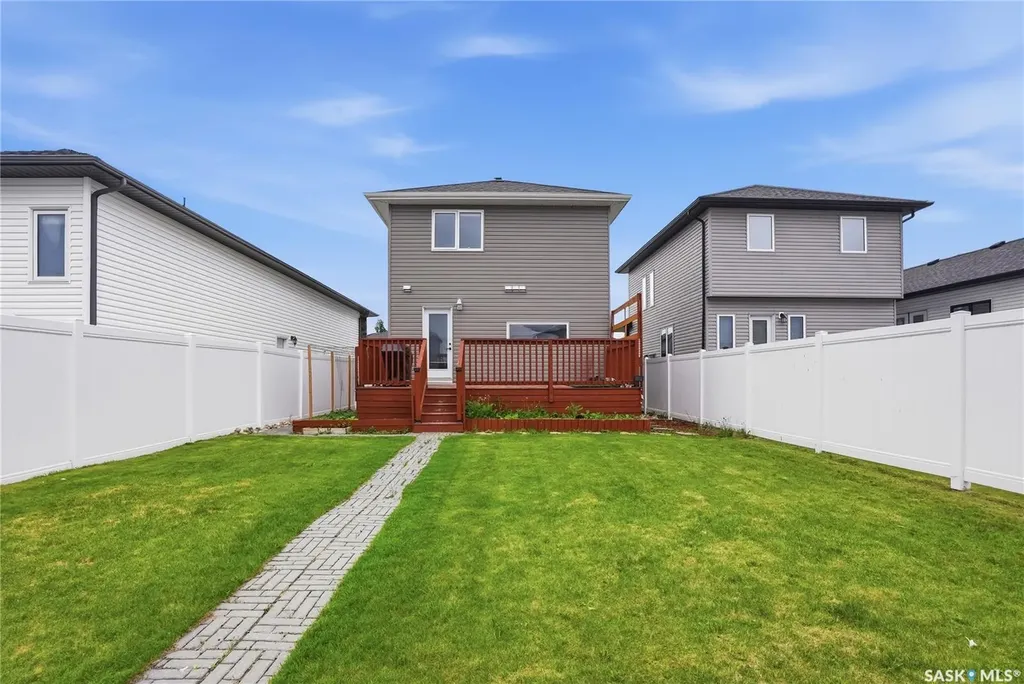 543 Evergreen Boulevard Saskatoon SK S7W 0L4