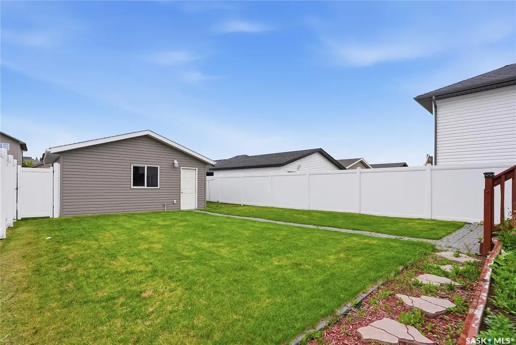 543 Evergreen Boulevard Saskatoon SK S7W 0L4