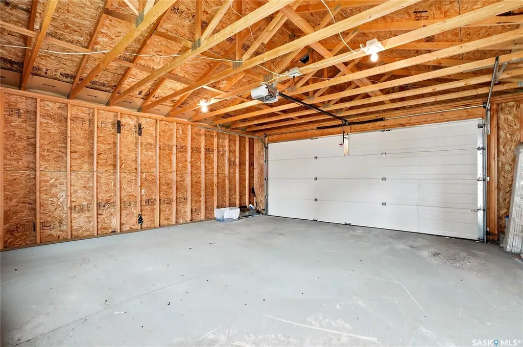 543 Evergreen Boulevard Saskatoon SK S7W 0L4
