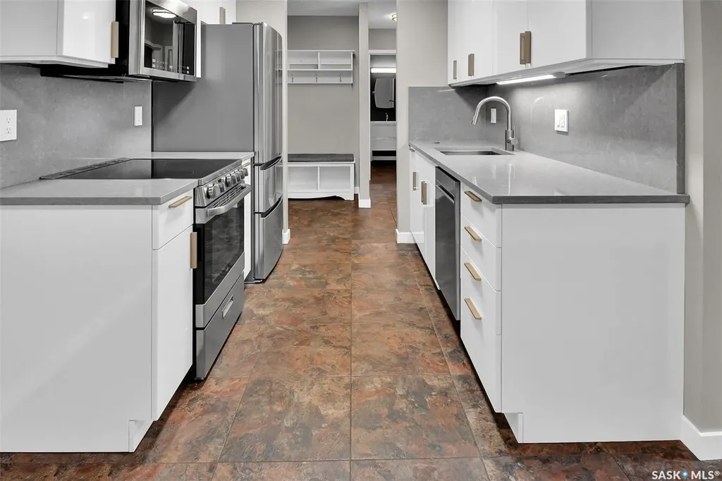4230 Degeer Street Saskatoon SK S7H 5G9