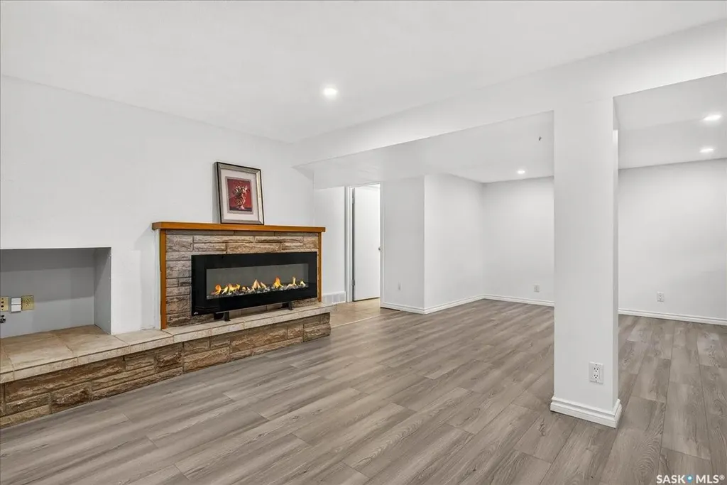 20 Dunning Crescent Regina SK S4S 3W1