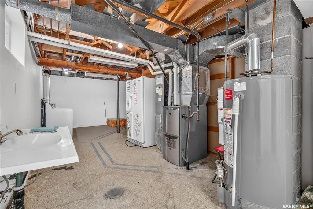20 Dunning Crescent Regina SK S4S 3W1