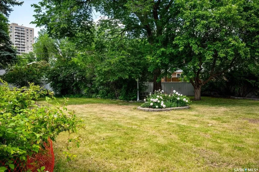 20 Dunning Crescent Regina SK S4S 3W1