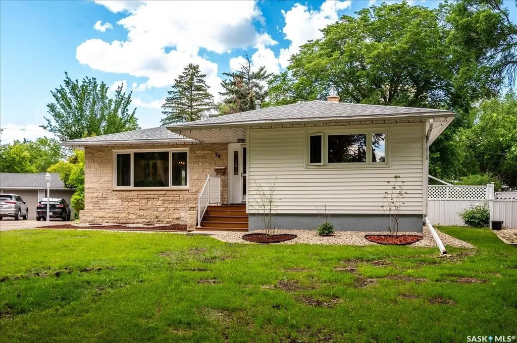 20 Dunning Crescent Regina SK S4S 3W1