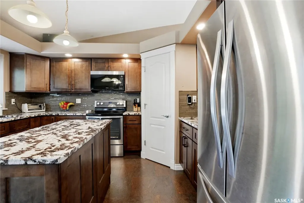138 Mcfarland Place Saskatoon SK S7N 4M2