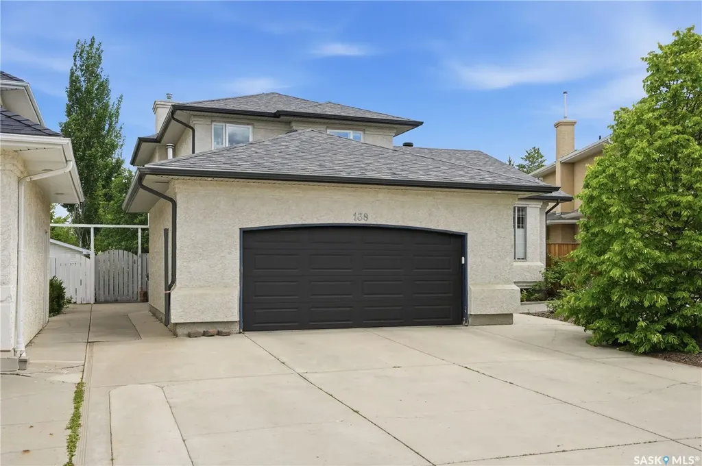 138 Mcfarland Place Saskatoon SK S7N 4M2